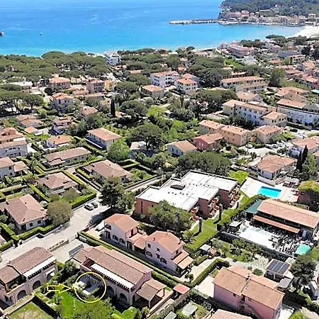 Eden - Clima, Spazio Esterno Privato E Parcheggio Coperto Hotel Marina di Campo