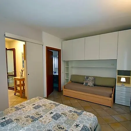 Hotel Eden - Clima, Spazio Esterno Privato E Parcheggio Coperto 3*